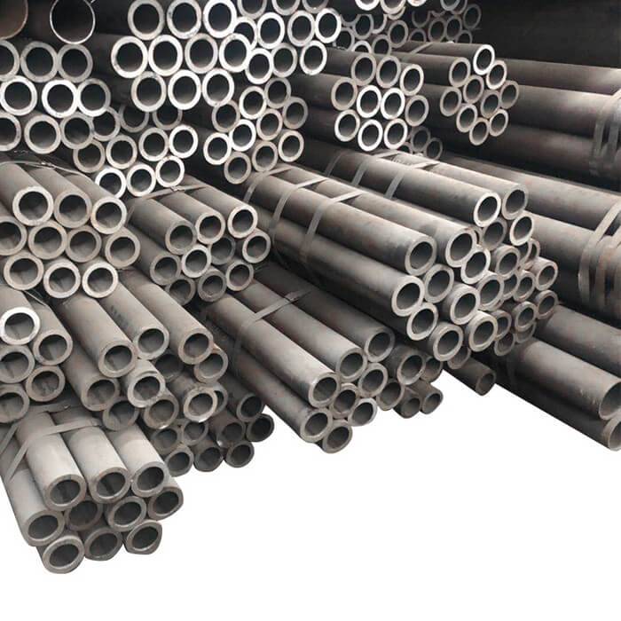 Welded carbon steel pipe