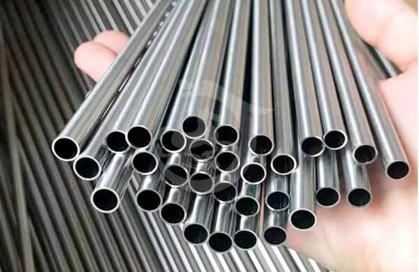 Stainless steel capillary distributors