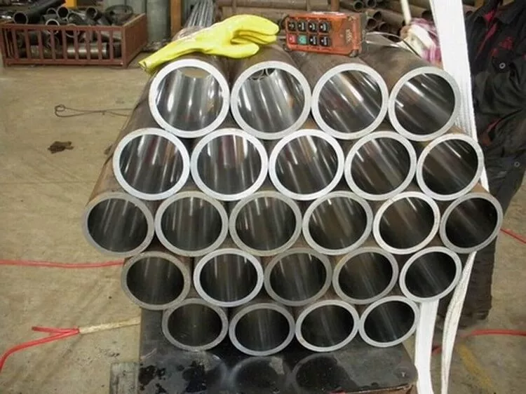 Cylinder Pipe